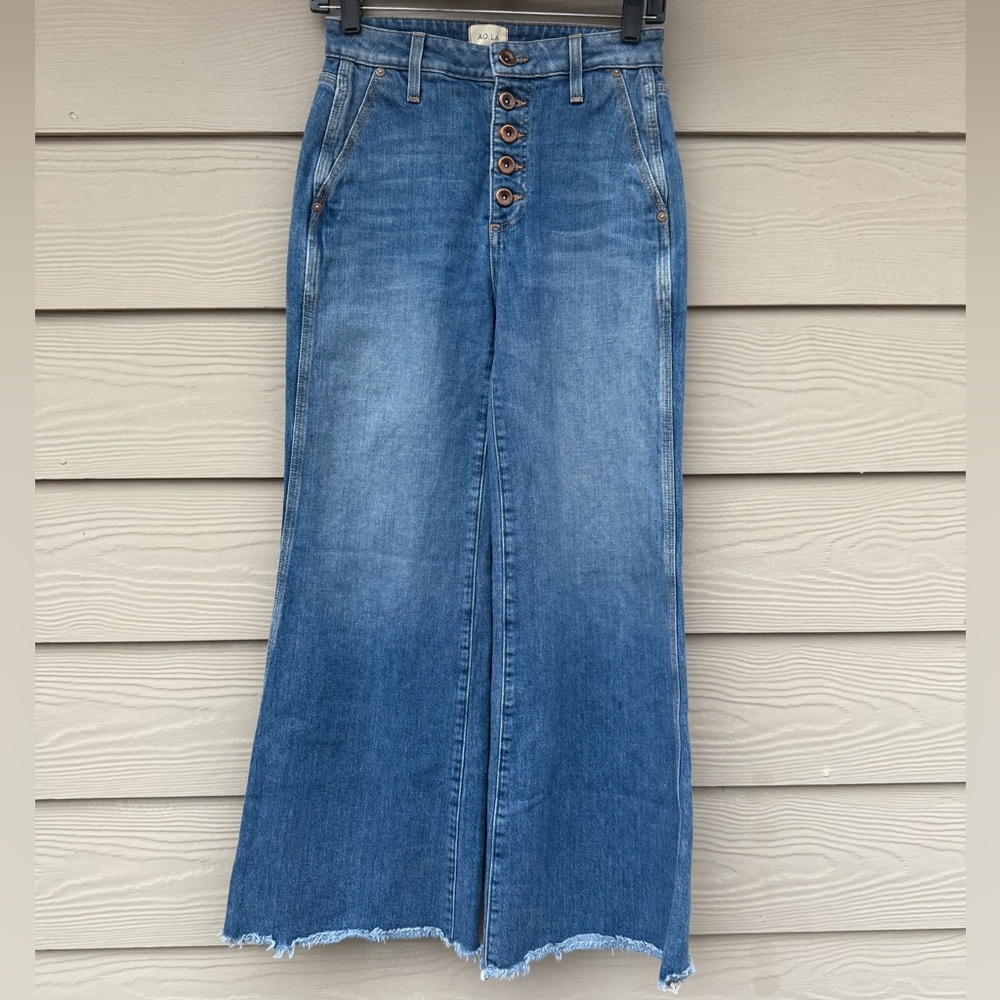 Alice + Olivia High Rise Cropped Wide Leg Jeans - Picture 1 of 13